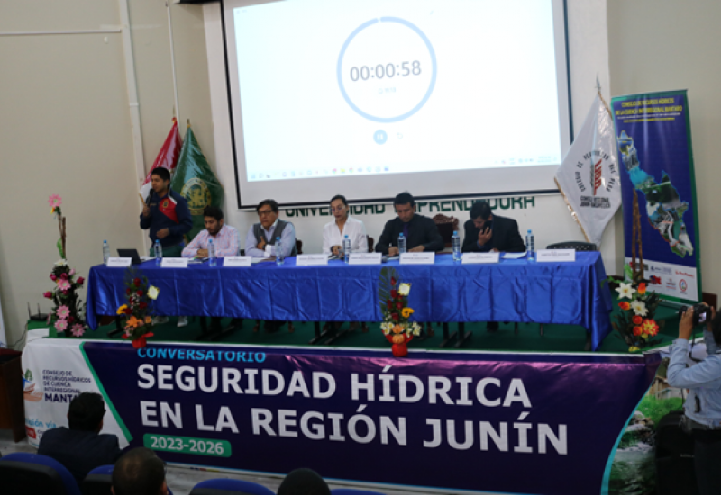 Firman 6 de 9 Candidatos al Gobierno Regional de Junín Compromiso por la Seguridad Hídrica